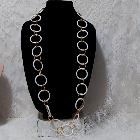 Retro Hoop Link Necklace - Picture 1 of 3